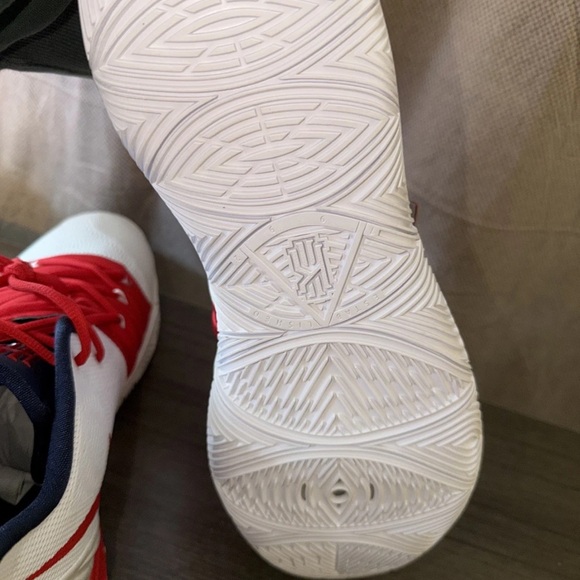 Men’s Kyrie 5  Nike By You ID A V7 917–991 Size 17 USA Custom Red White Blue main image 7